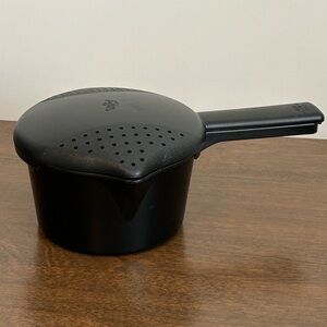 PAMPERED CHEF 1 QT MICRO-COOKER & LID WITH HANDLE #2776